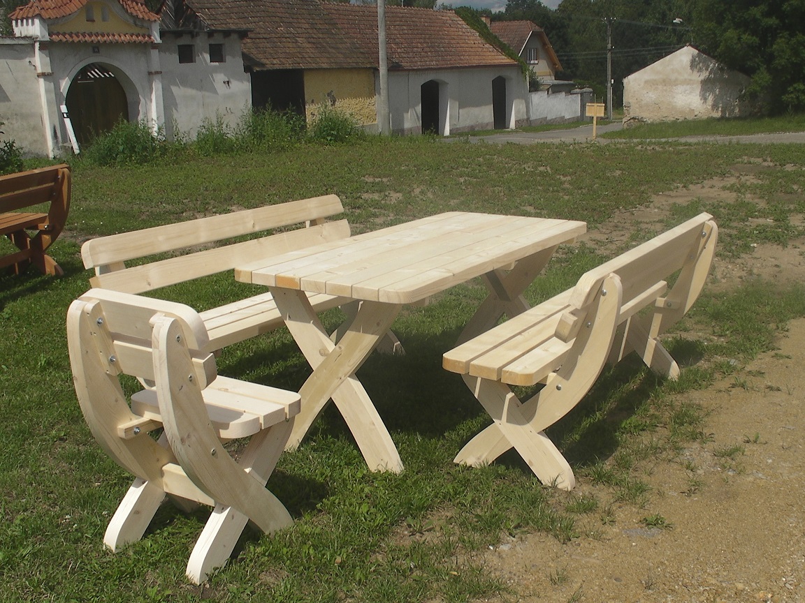 Dřevěný zahradní nábytek z masivu Rainbach přírodní + židle 